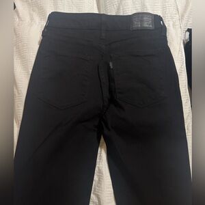 Black Levi’s Jeans Hardly Worn size 27